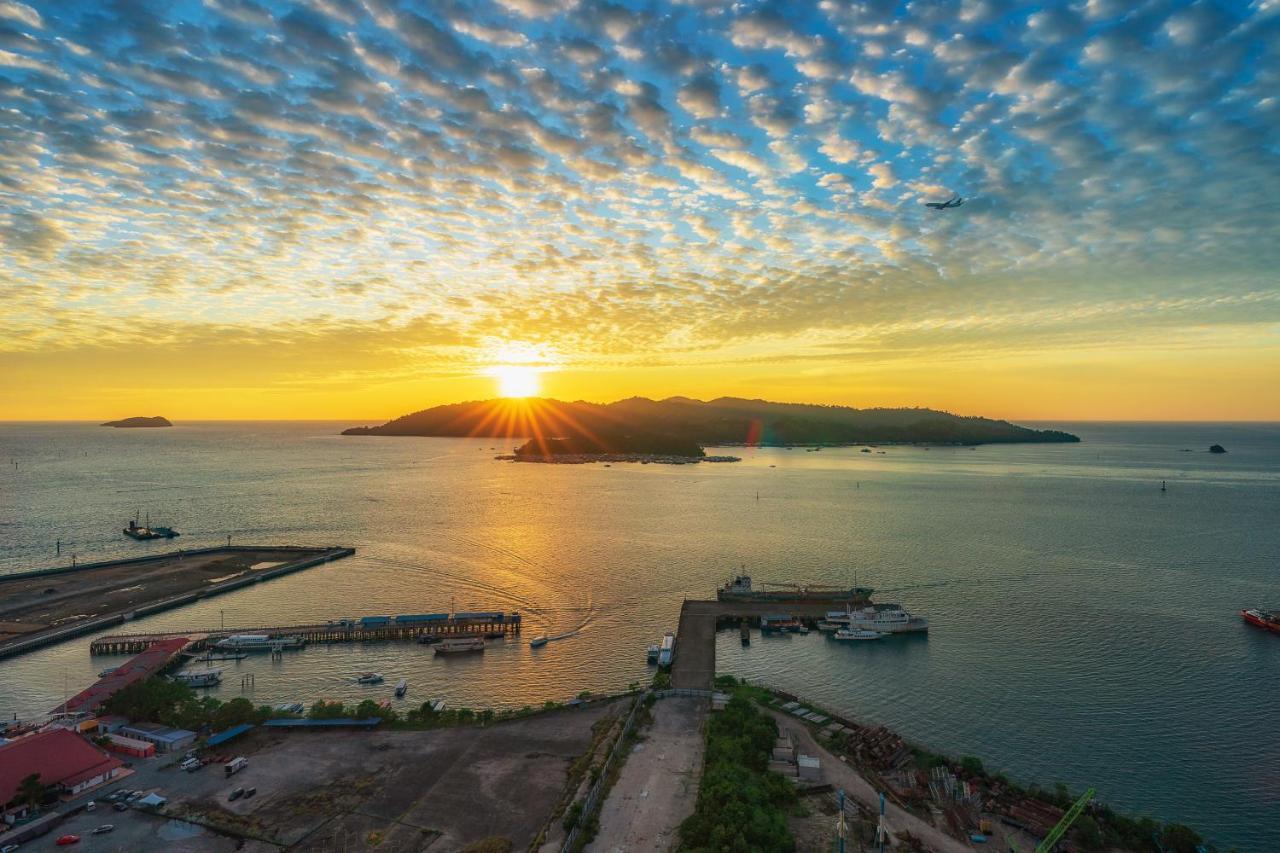 Full Seaview 2r1b For 6pax In Apartment Kota Kinabalu