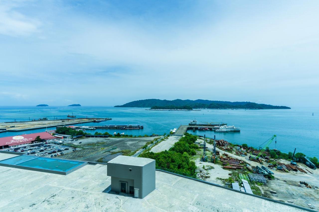 Full Seaview 2r1b For 6pax In Kota Kinabalu